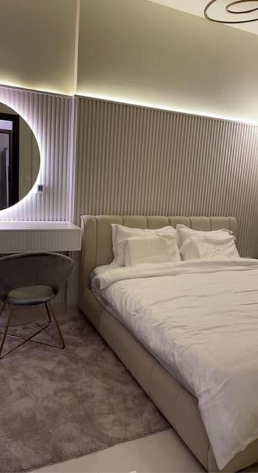 Appartement New Luxury Modern Canal View. à Dubaï Extérieur photo